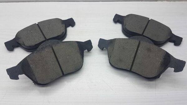 BALATA ÖN AVENSIS 00-02 BENZ/DIZEL