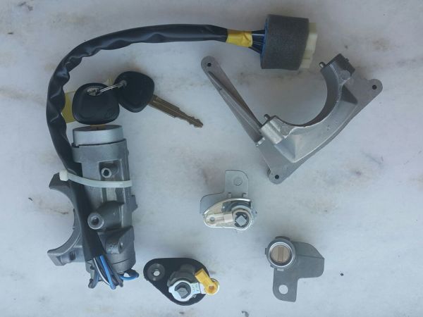 ACCENT 00- MERKEZİ KİLİT SETİ