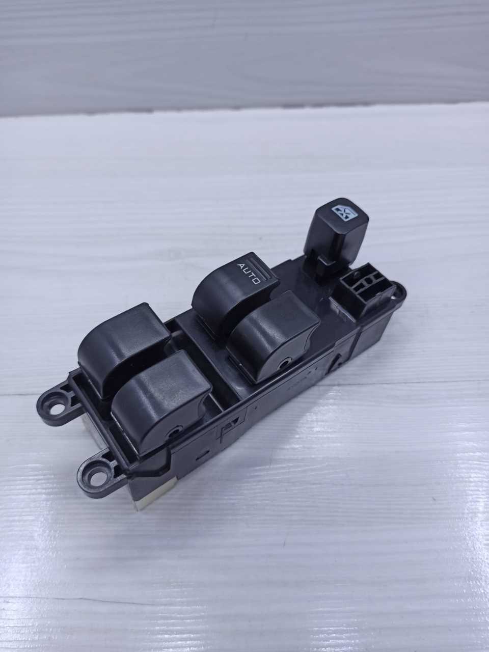 Prımera 1996-2002 Cam Dugme Sol Dortlu