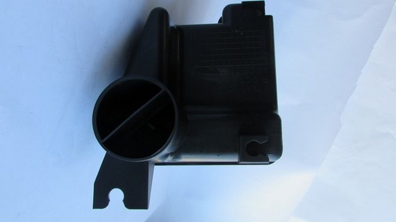 CORONA 1993-1997 HAVA FİLTRE ÇIKIŞ BİDONU