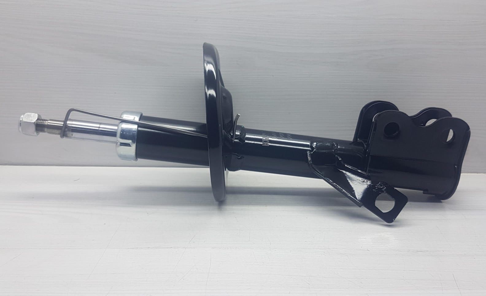 AMORTISÖR ÖN COROLLA AE92 SOL