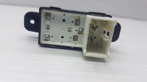 Cam dügme Blue Arka R/L Ön Sağ Soket Farkli