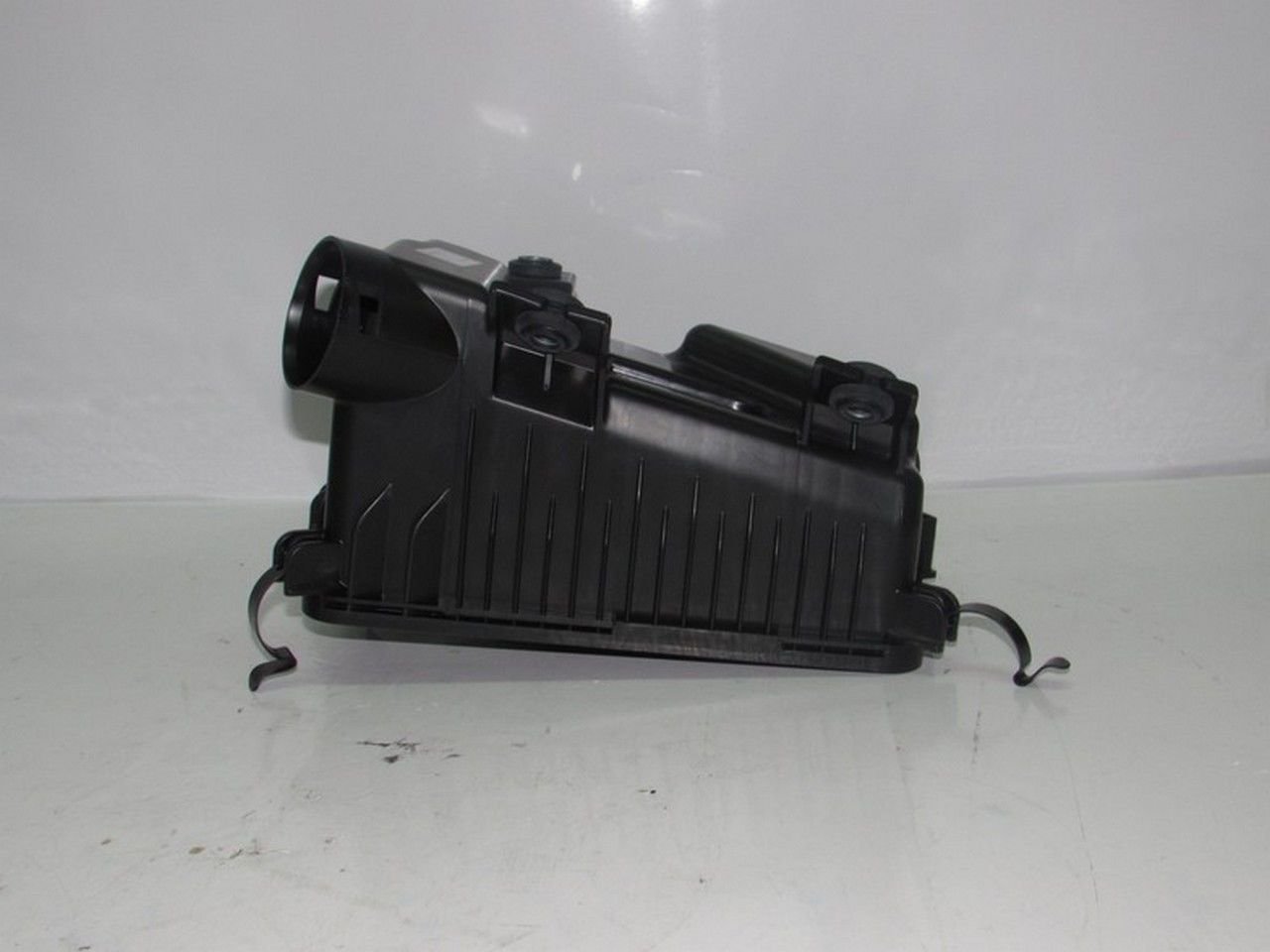 GETZ 2003-2005 BENZİNLİ HAVA FİLTRE ALT KAPAĞI