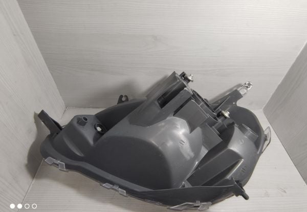 Far Yaris Sağ 03-06 Damla ğözlü