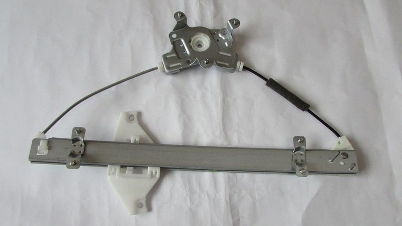 ACCENT 00-03 CAM KRİKOSU - ÖN SAĞ (ELEKTRİKLİ FREZELİ)