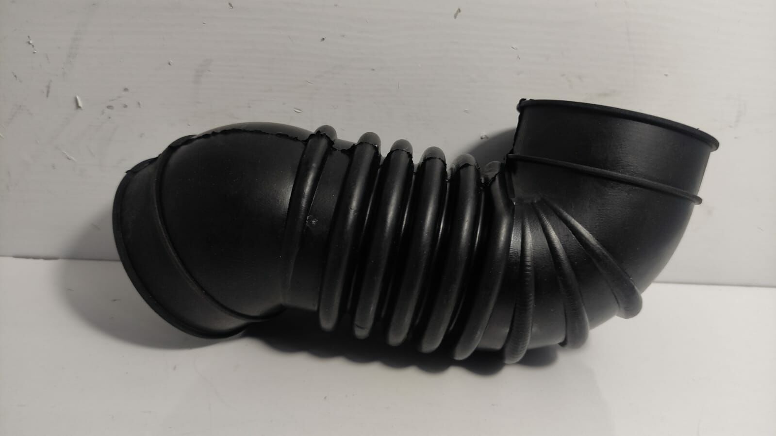 Hava Filtre Hortumu L200