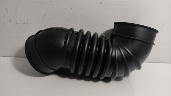 Hava Filtre Hortumu L200