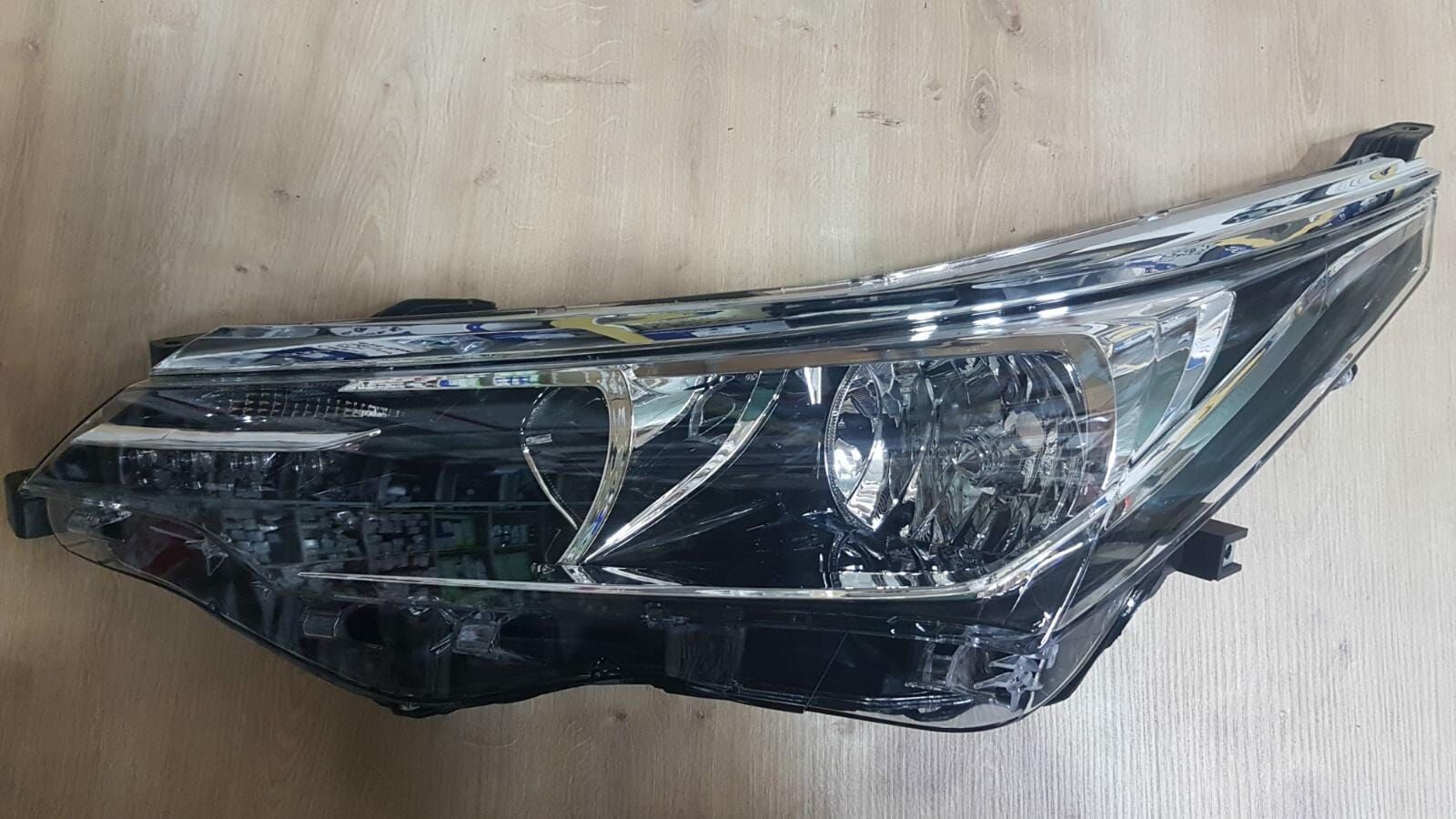 corolla far ledli nikelajlı sağ 17-19