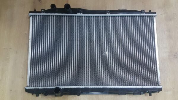 Radyatör Civic 06- Düz Vites 26Mm Kalin