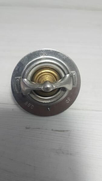 excel/lancer/carry/323 termostat