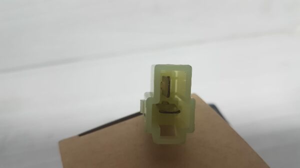 H100 orta kapı butonu dişi