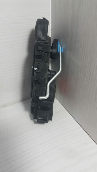 h100 kapı kilit motoru orta