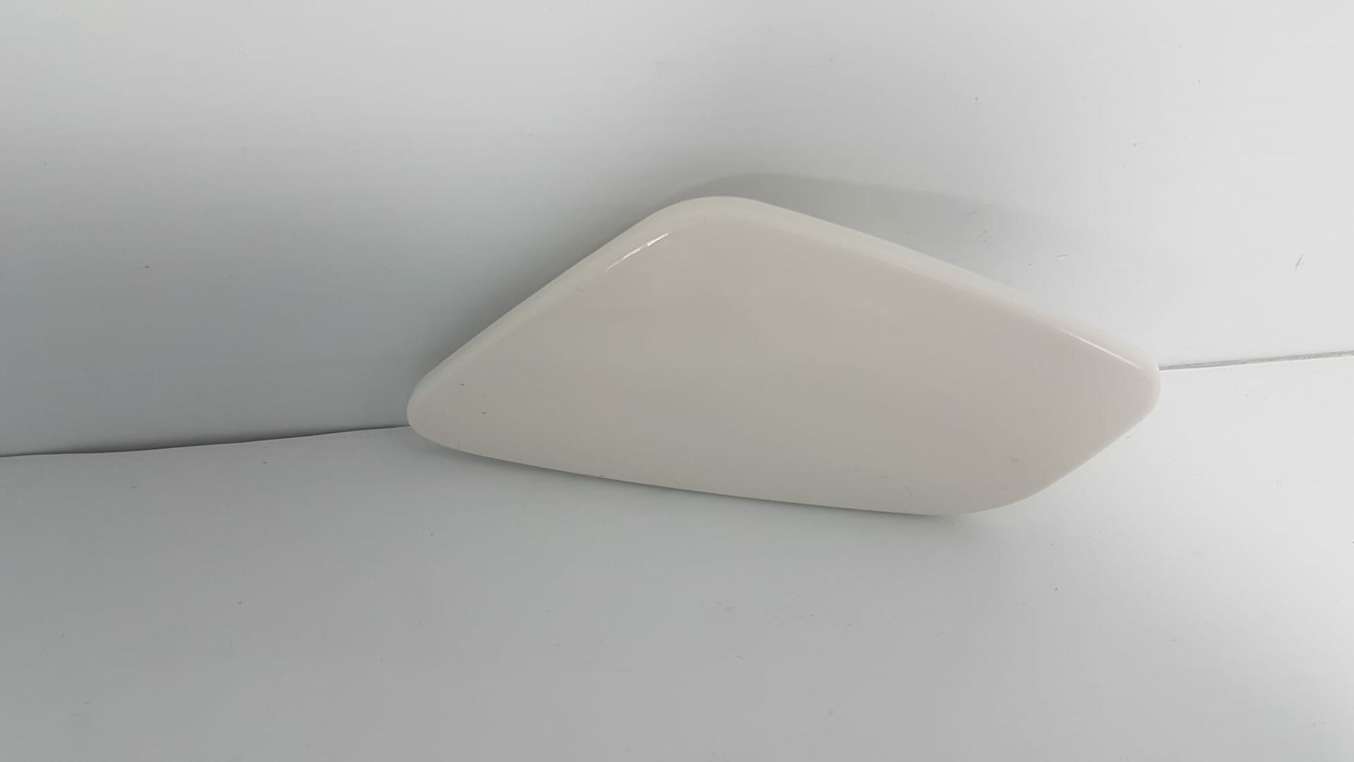 Far Yikama kapağı Corolla Sol 06-13