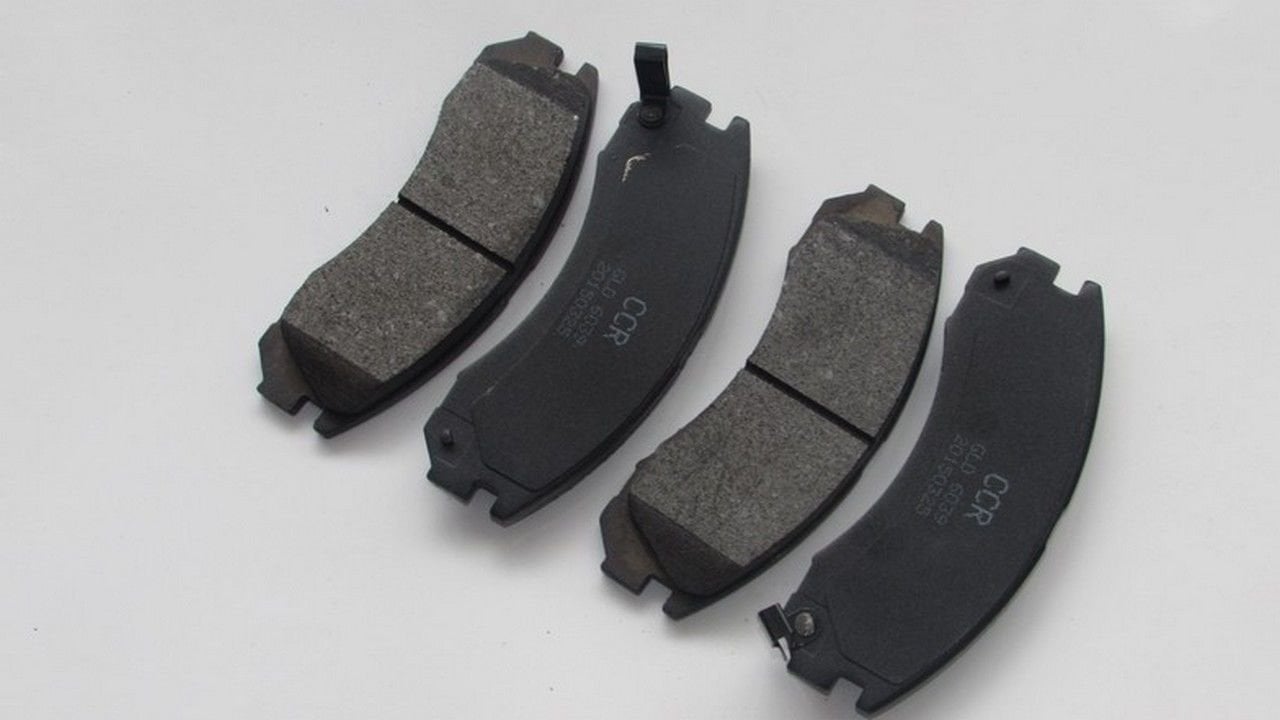 OUTLANDER 2,2 -2,4 2006- / PAJERO 1990-2000 / PEUGEOT 4007 2,2HDI 2,4HDI / L 200 (YURTDISI) 01- 4X4 FREN BALATASI ÖN DİSK