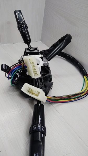 Hyundaı H100 Sınyal Kolu