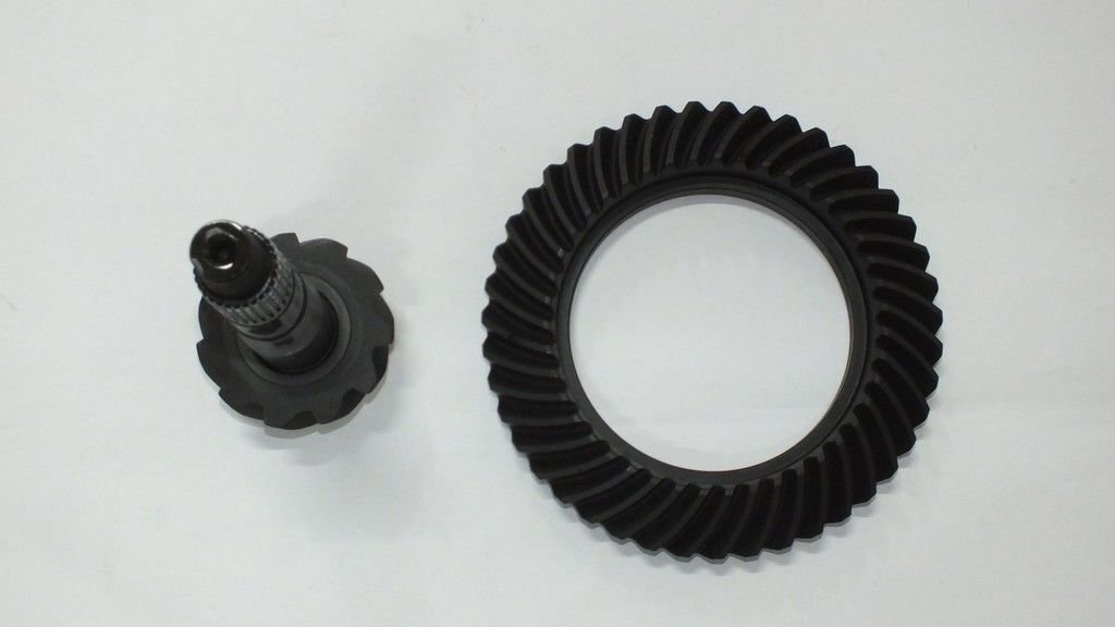 HILUX 4X4 AYNA MAHRUTİ  11X43  ARKA