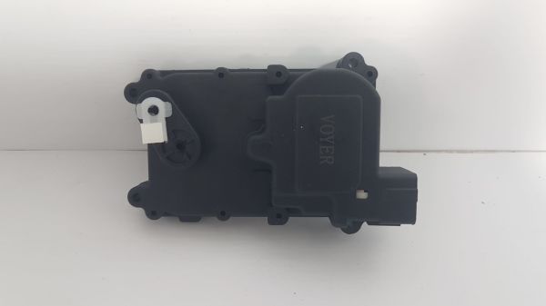 accent kilit motoru 4 fişli sol ön 00-02