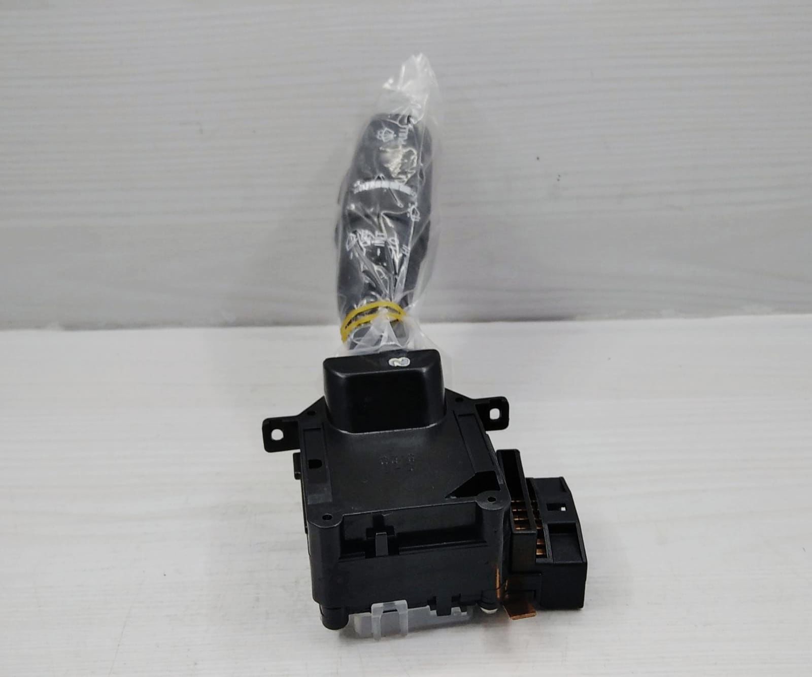 silgeç Kolu Accent 00-06 iç