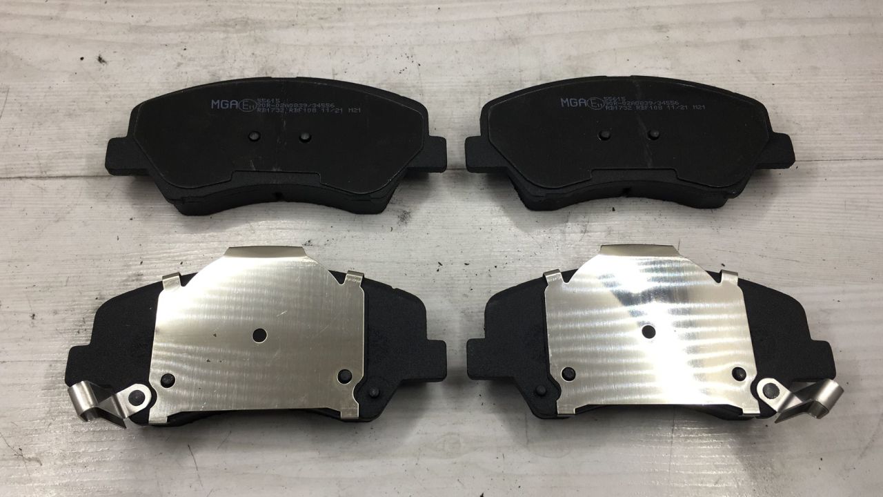 Balata Ön Blue/ i20 15- Delikli