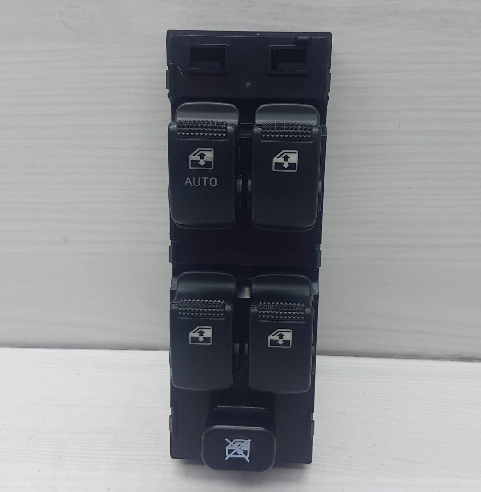 CAM DÜGME GETZ SOL 03-06