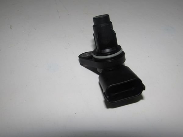 i201.4 /i30 1.6 /BLUE/CERATO 07-12/ELANTRA  11-/TUCSON 15-/SPORTAGE 11- EKSANTRİK POZİSYON SENSÖRÜ