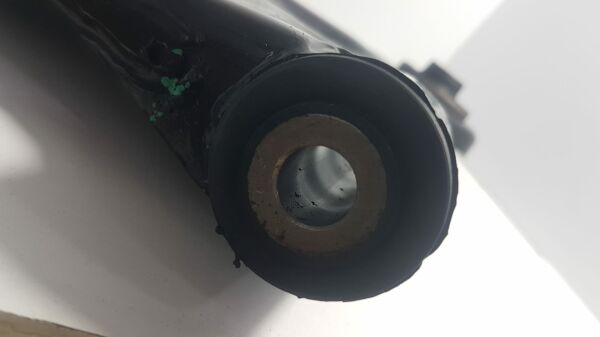 sx4 13-/vıtara 15- salıncak sağ alt tabla rotil