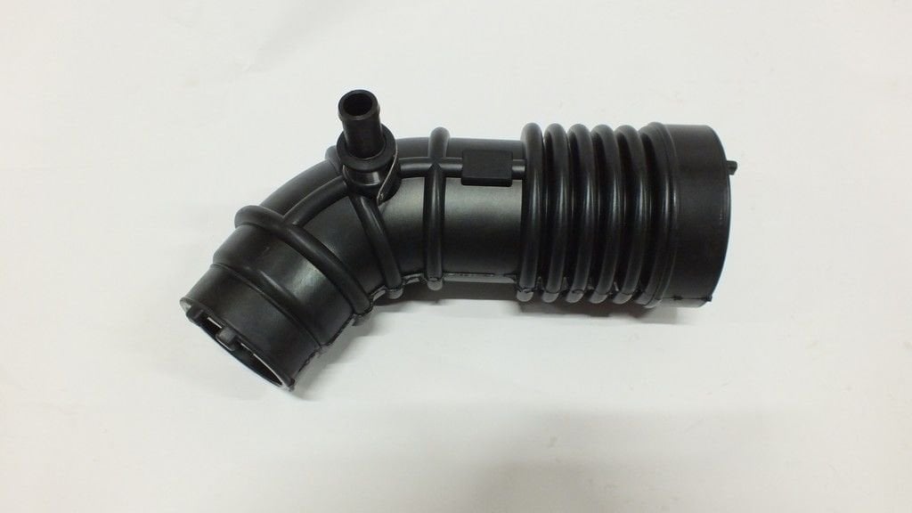 BONGO 2.5 CRDI  D4CB 2010- HAVA FİLTRE HORTUMU ( PLASTİK BORU HARİÇ )