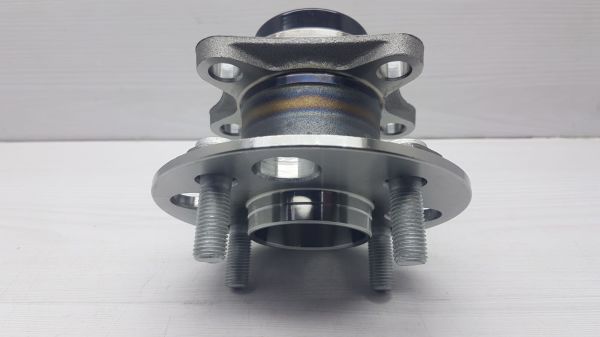 Porya Arka Yaris 06-14
