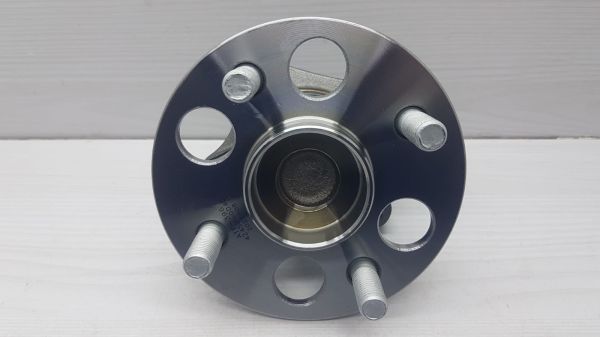 Porya Arka Yaris 06-14