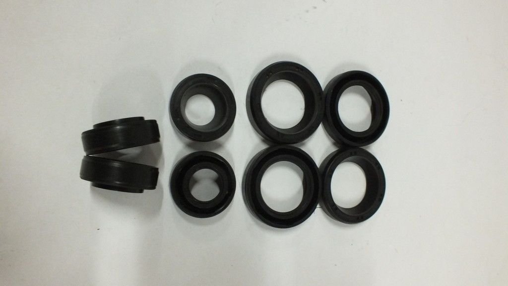 L200 CR 06- BUJİ KEÇE TAKIMI ( BÜYÜK 4 + KÜÇÜK 4)