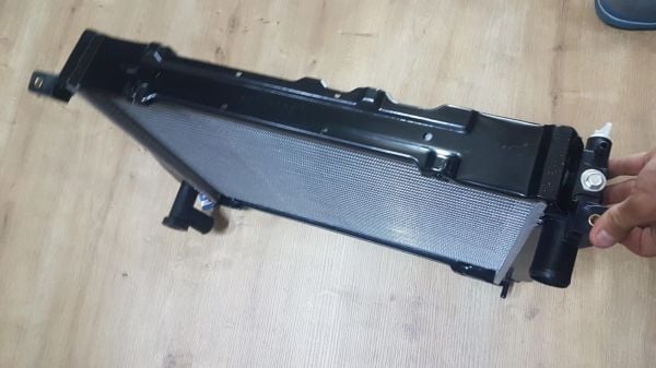 Radyatör Hiace 90-98