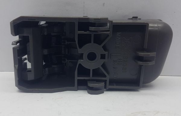 Kapı Kolu D22 İç açma Sol 1998-2005