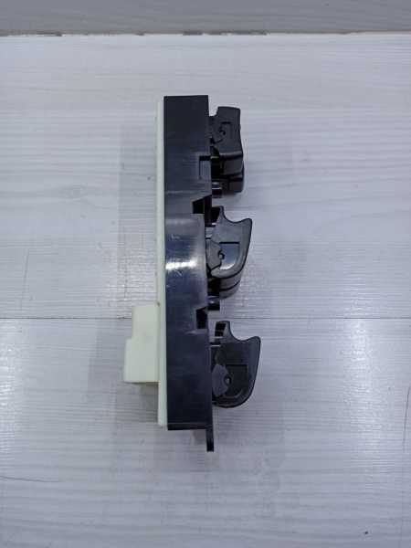 Corolla / Corona / Carına 1992-1997 Cam Dügme Sol Dörtlü