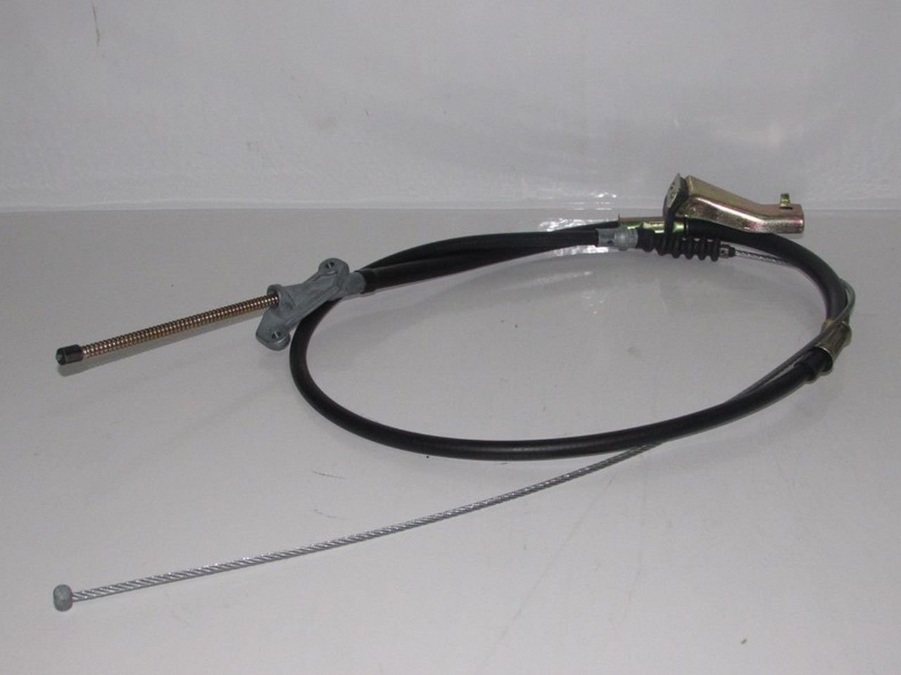 HILUX LN85 EL FREN TELİ ARKA - SAĞ