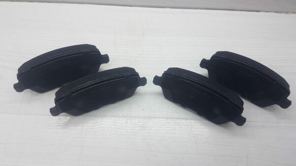 BALATA ÖN MICRA 05-/SWIFT 05-