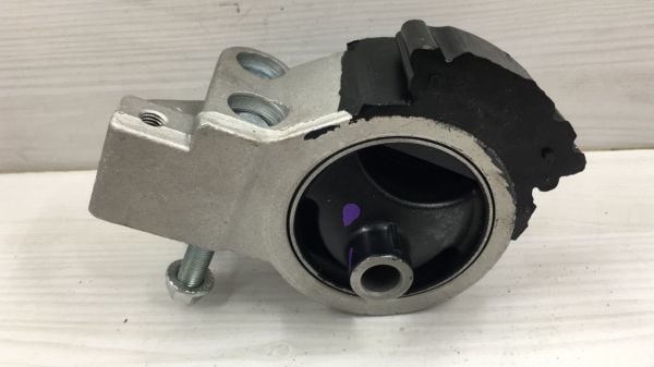 Toyota Corolla Ae92 1988-1992 1.6 Sag Ön Motor Takozu Alüminyum