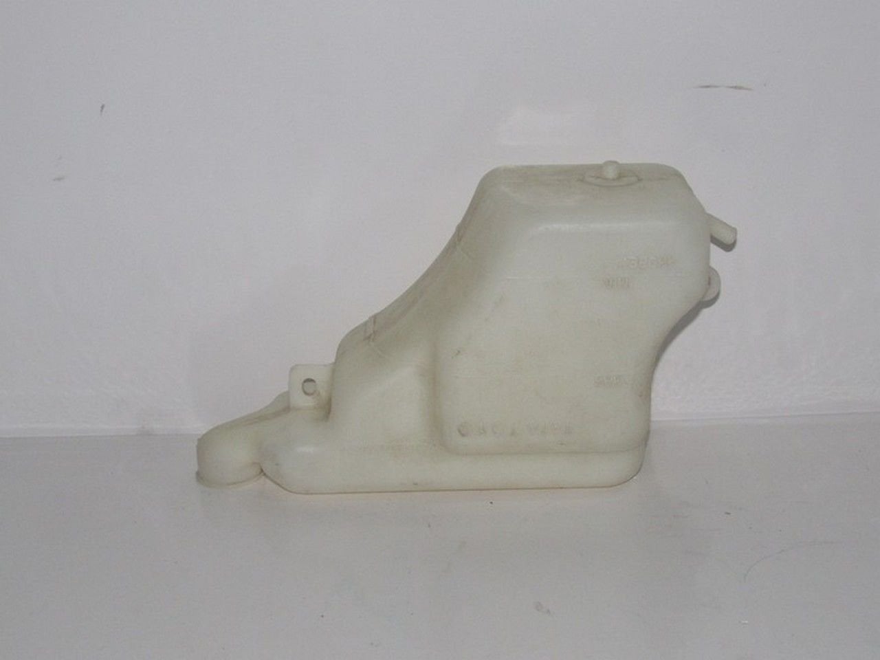 XENON RADYATÖR YEDEK SU DEPOSU