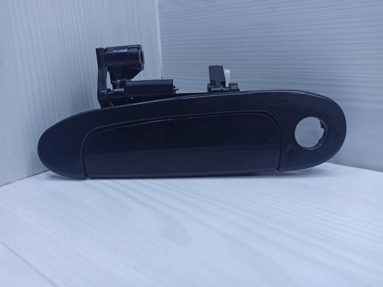 Kapi Kolu Yaris Ön DIŞ Sol 99-05