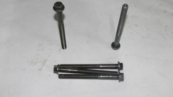 TATA XENON SİLİNDİR KAPAK SAPLAMASI