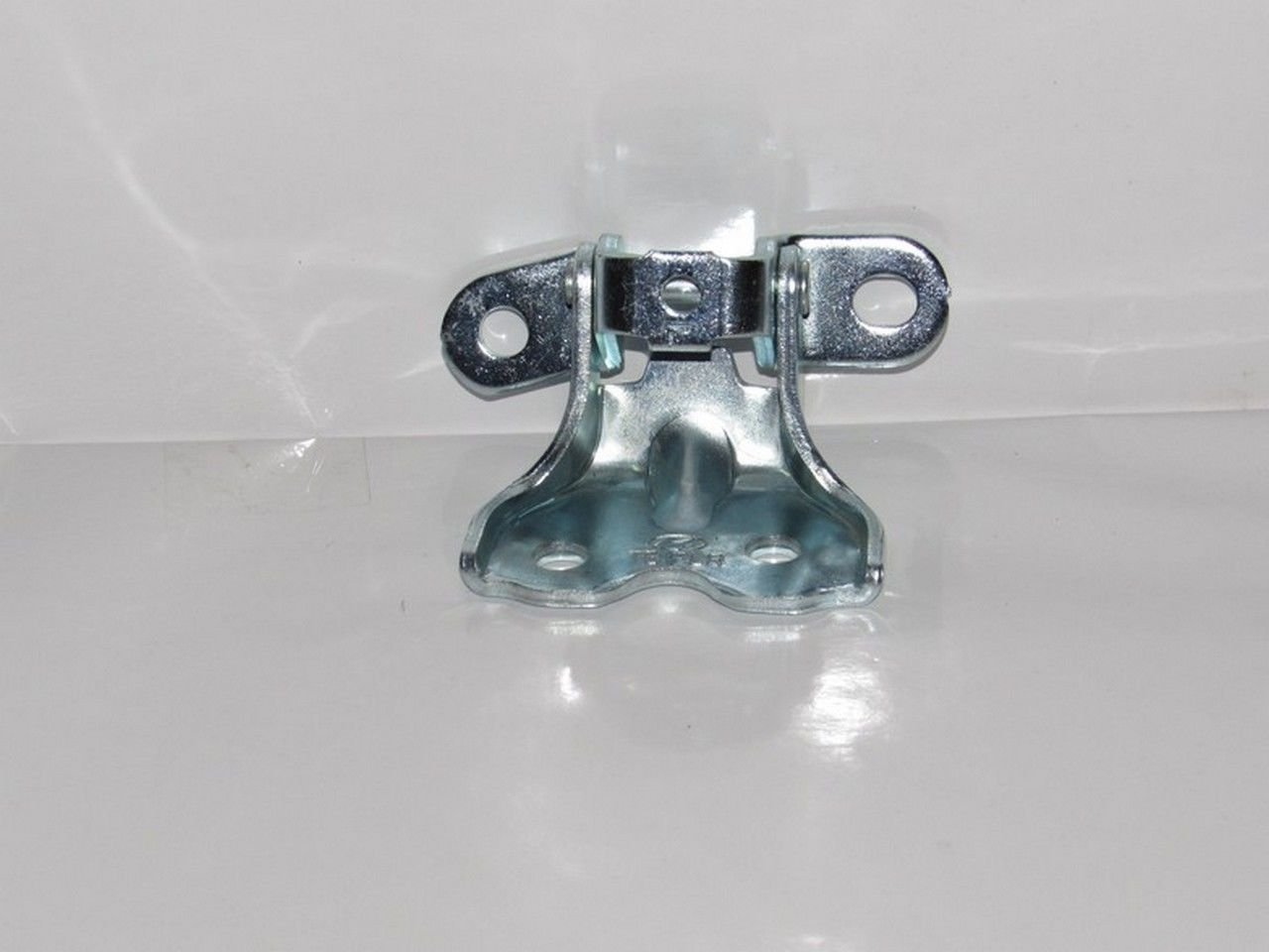 GETZ 03- ÖN KAPI MENTEŞESİ ALT SAĞ