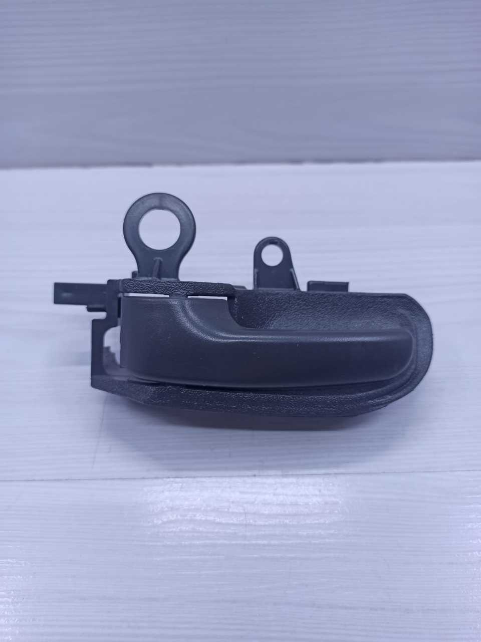 Yarıs Kapı Kolu Iç Sol ön arka 99-05