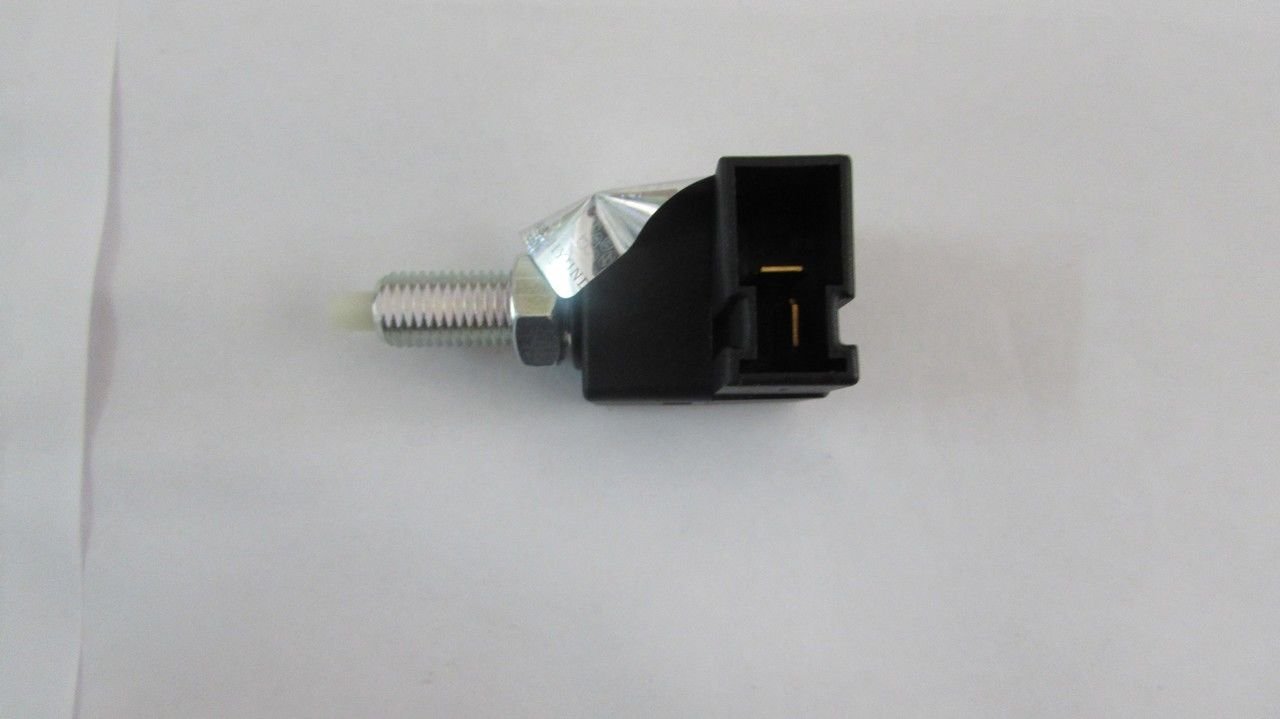 TUCSON / H100 KMY 2004- / ELANTRA / İ30 2007-2012 / İ20 2007-2012 / İ10 / SPORTAGE 2003- FREN LAMBA SİVİCİ