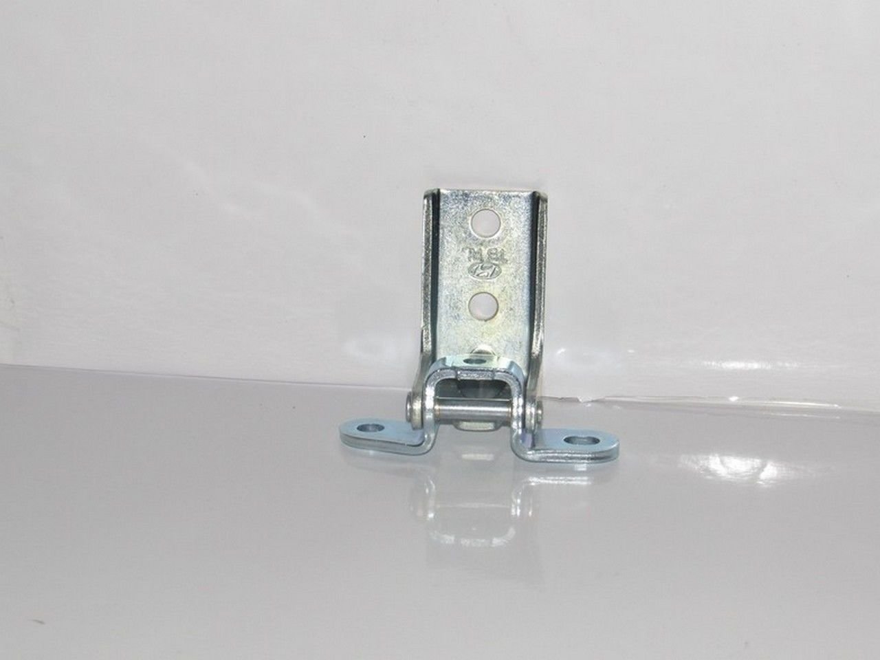 GETZ 03- ARKA KAPI MENTEŞESİ ALT SOL