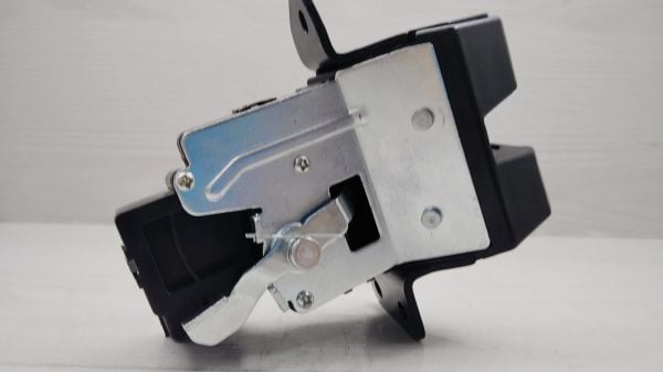 bagaj Kilidi i-30 12-16/Ceed 12-16