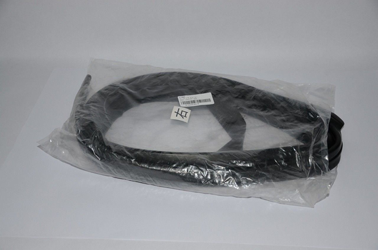 D-MAX KAPI LASTİĞİ SAĞ