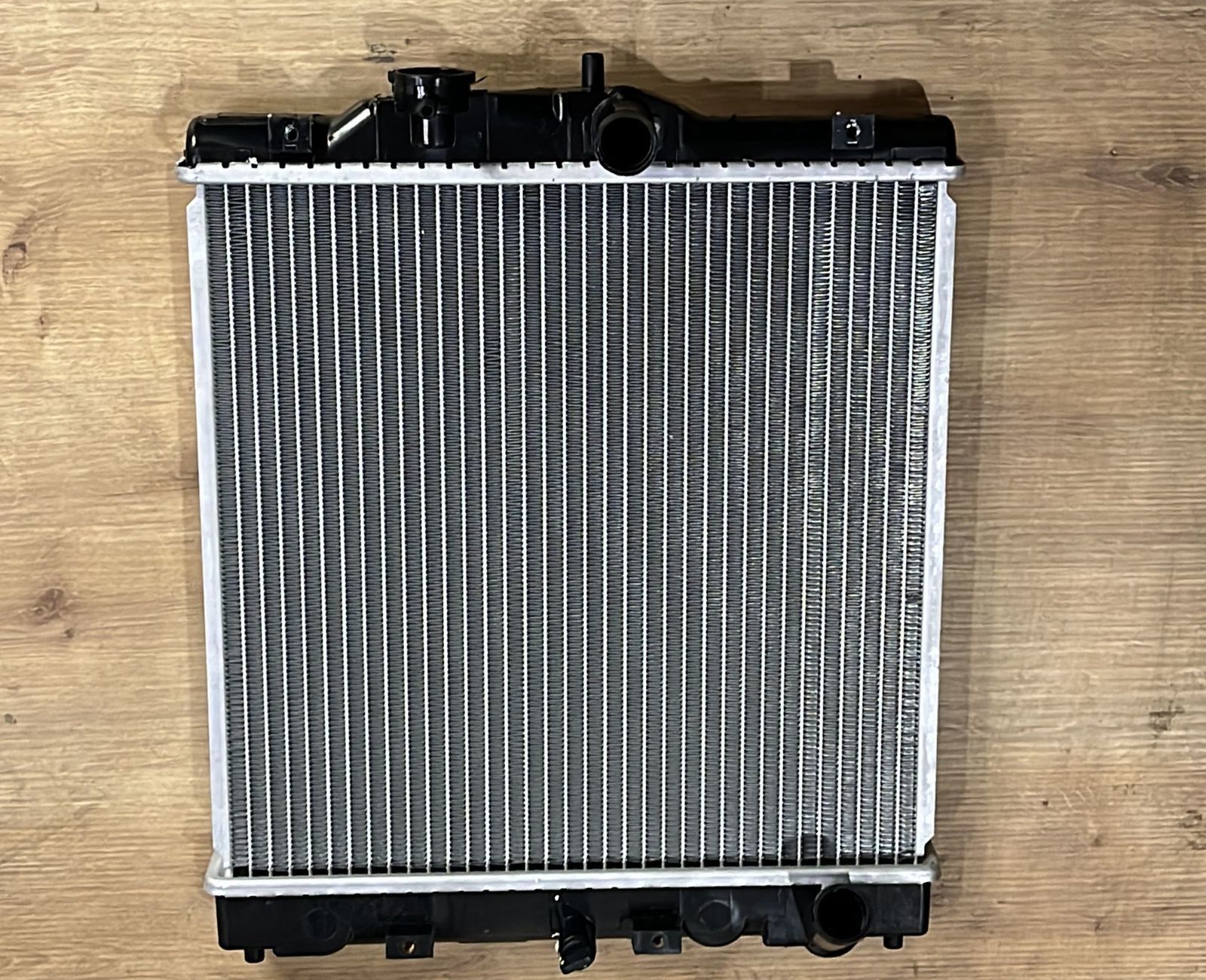 Radyatör Civic 92-00 /Hrv Manuel Kalin