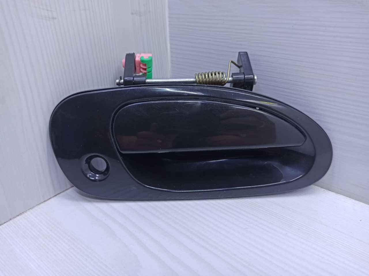 323 1995-1998 Kapı Kolu Dıs Ön Sag