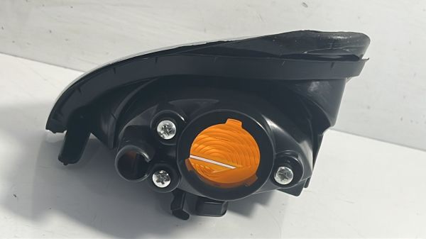 Sinyal Avensis Sağ 01-02