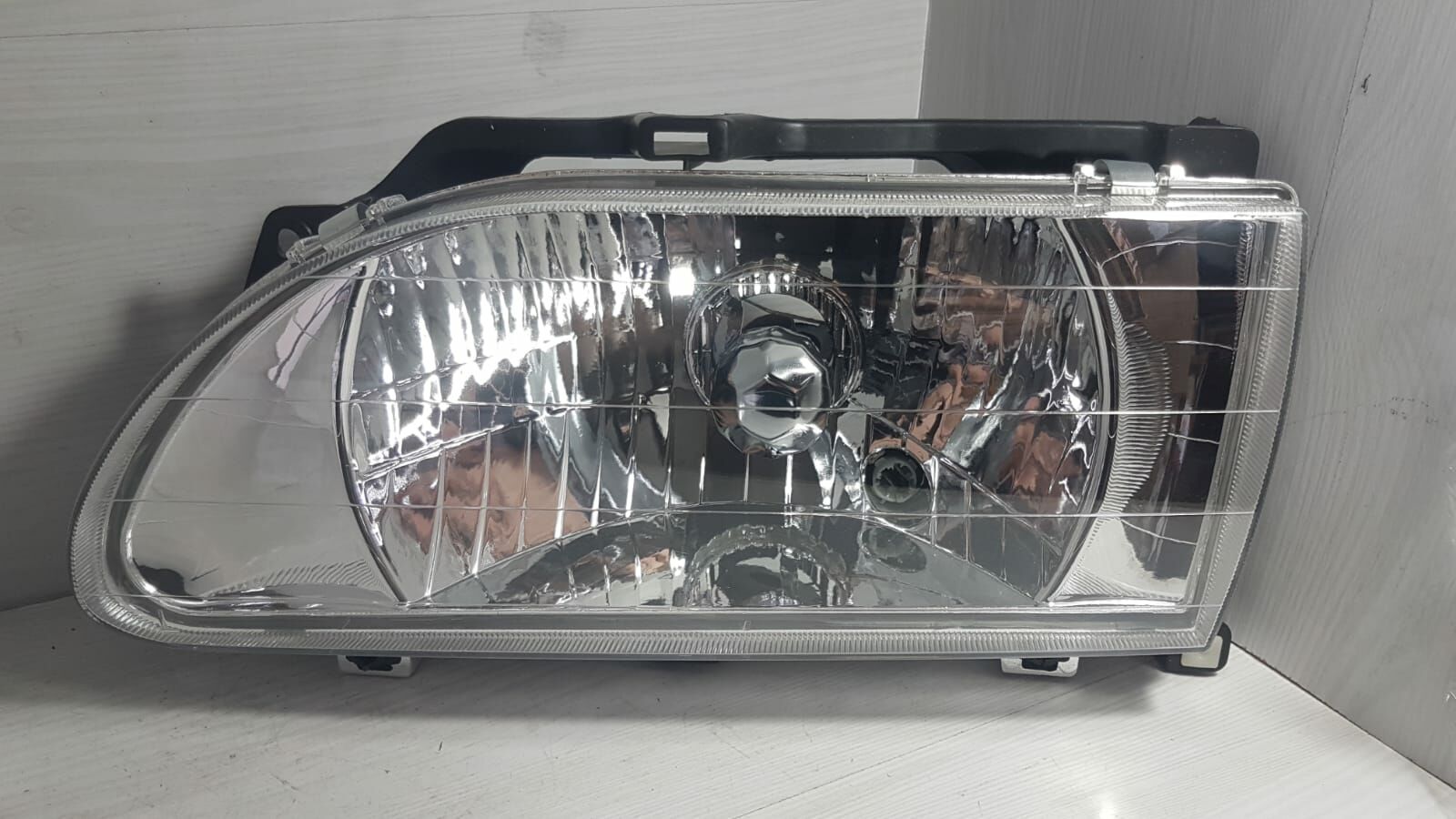 hı besta far sol ön