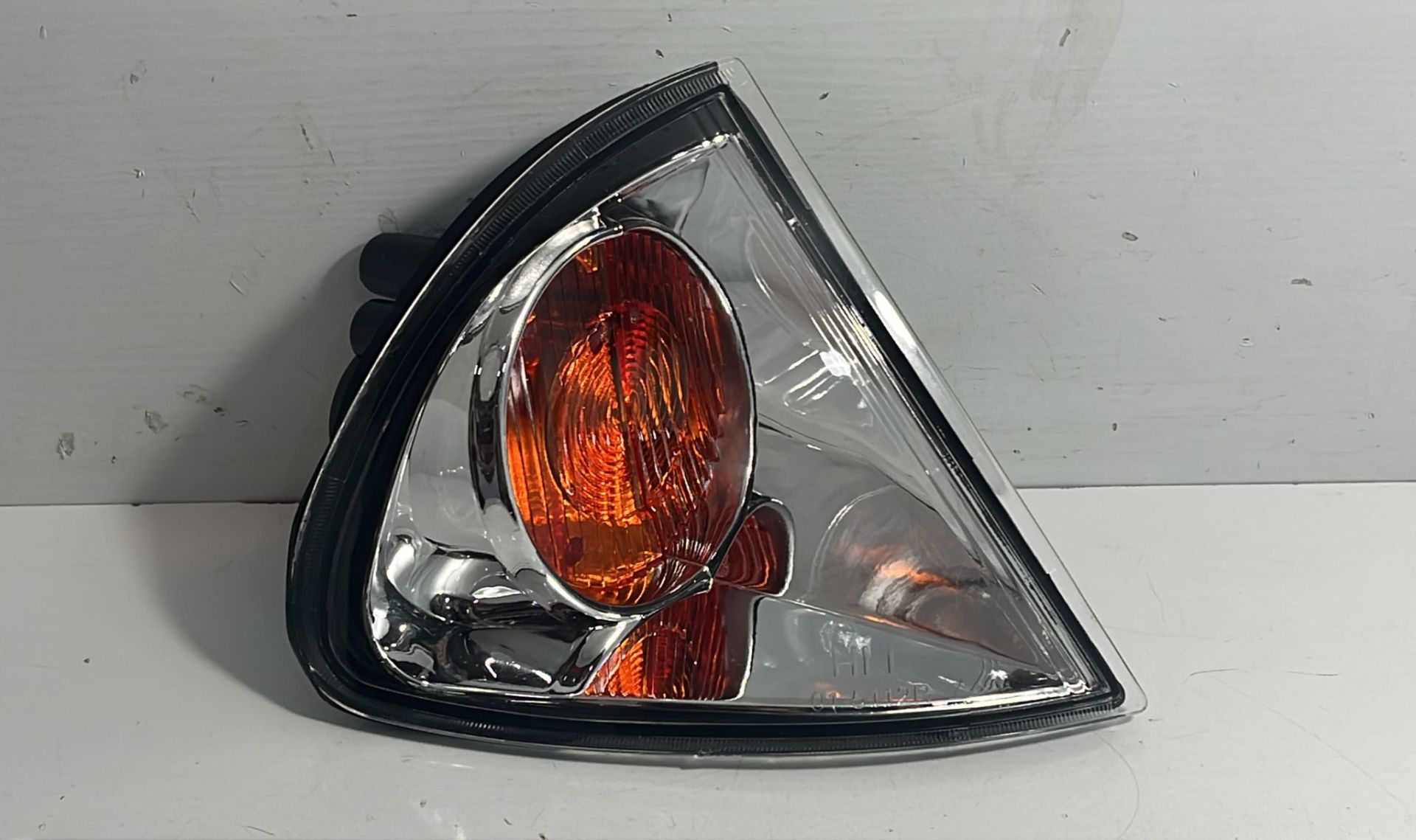 Sinyal Avensis Sağ 01-02